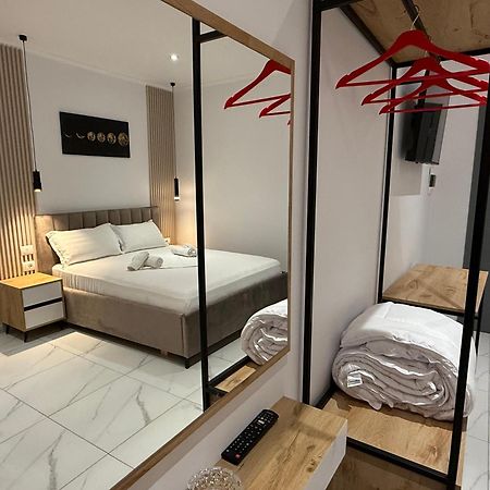 Full Moon Apartments Εξαμίλιο Εξωτερικό φωτογραφία
