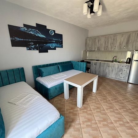 Full Moon Apartments Εξαμίλιο Εξωτερικό φωτογραφία