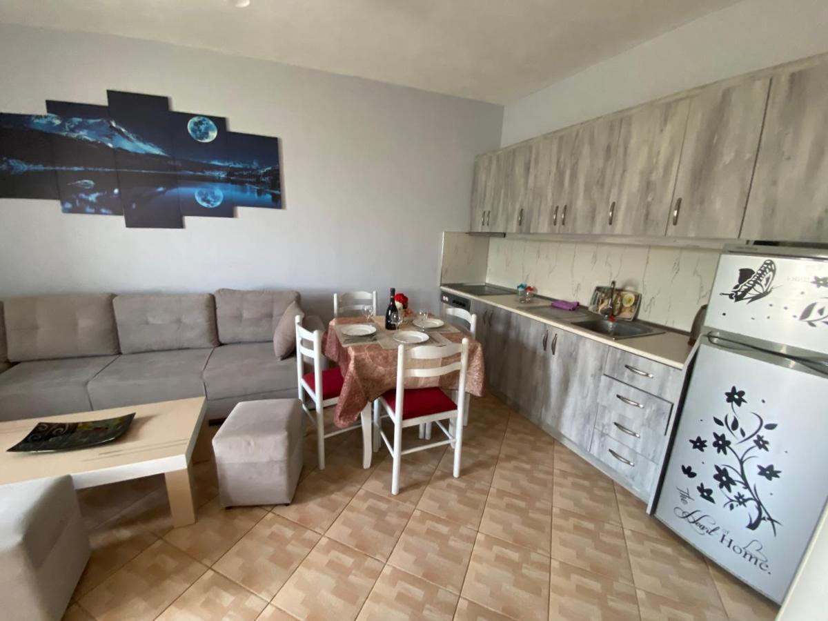 Full Moon Apartments Εξαμίλιο Εξωτερικό φωτογραφία