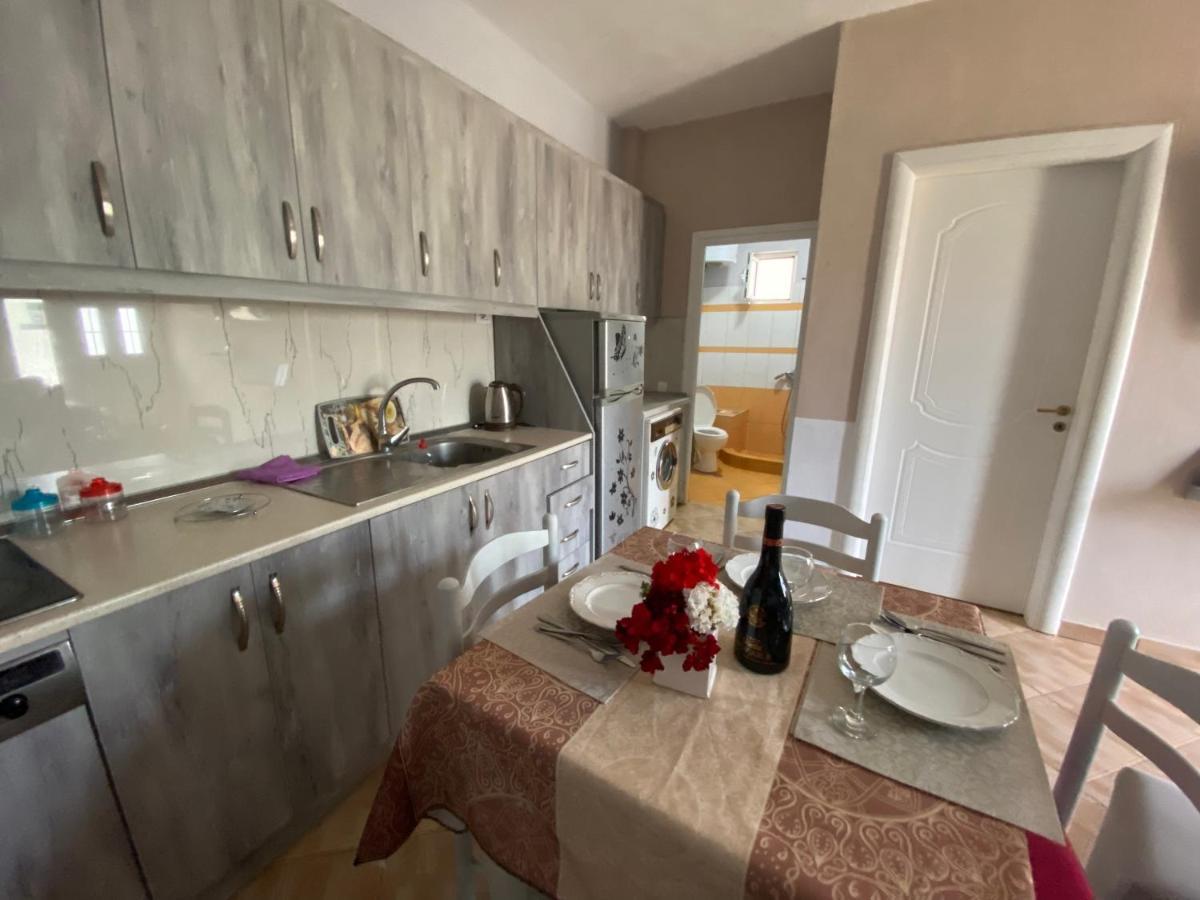 Full Moon Apartments Εξαμίλιο Εξωτερικό φωτογραφία