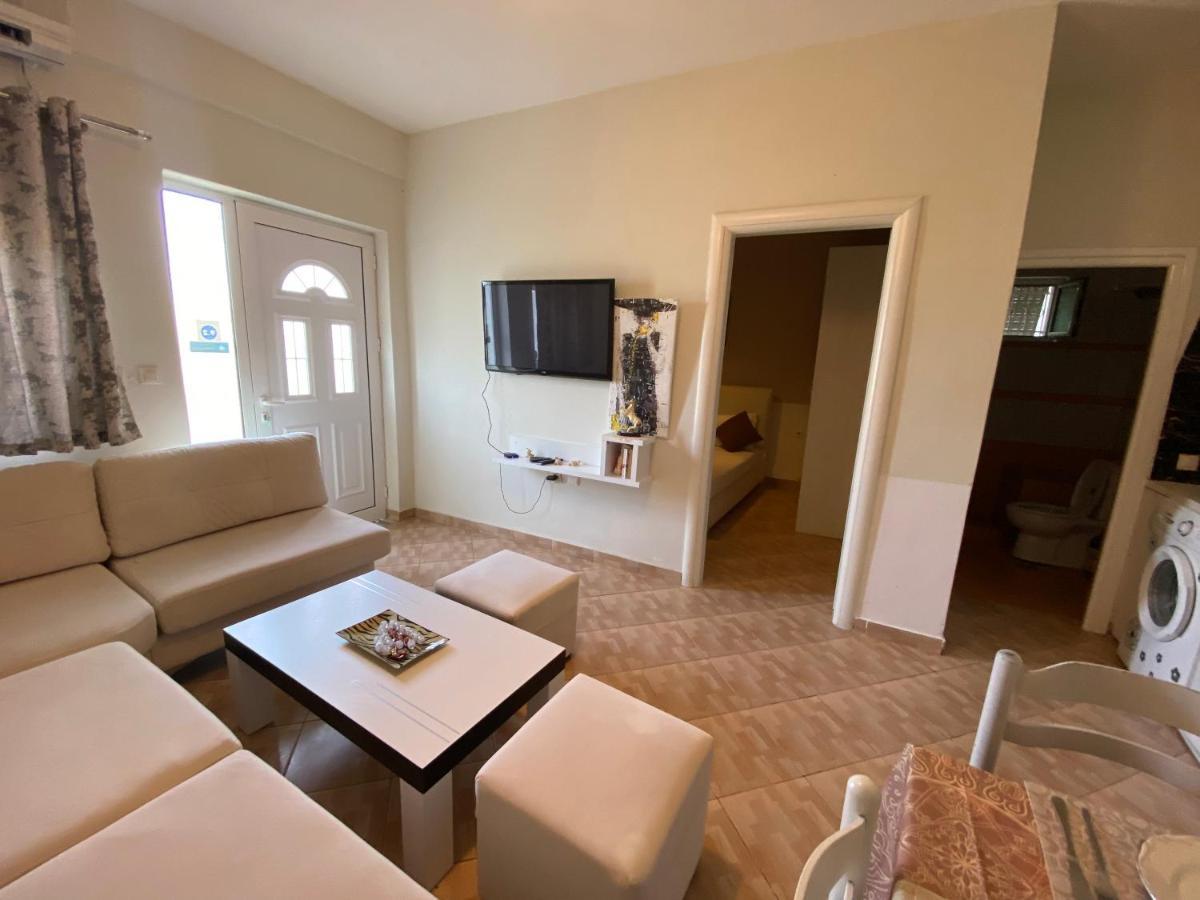Full Moon Apartments Εξαμίλιο Εξωτερικό φωτογραφία