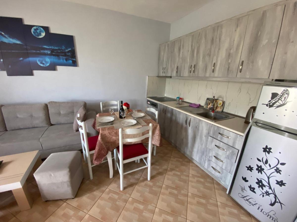 Full Moon Apartments Εξαμίλιο Εξωτερικό φωτογραφία