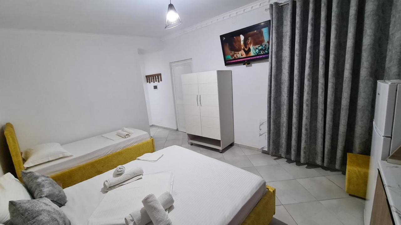 Full Moon Apartments Εξαμίλιο Εξωτερικό φωτογραφία