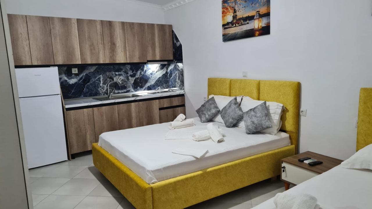 Full Moon Apartments Εξαμίλιο Εξωτερικό φωτογραφία