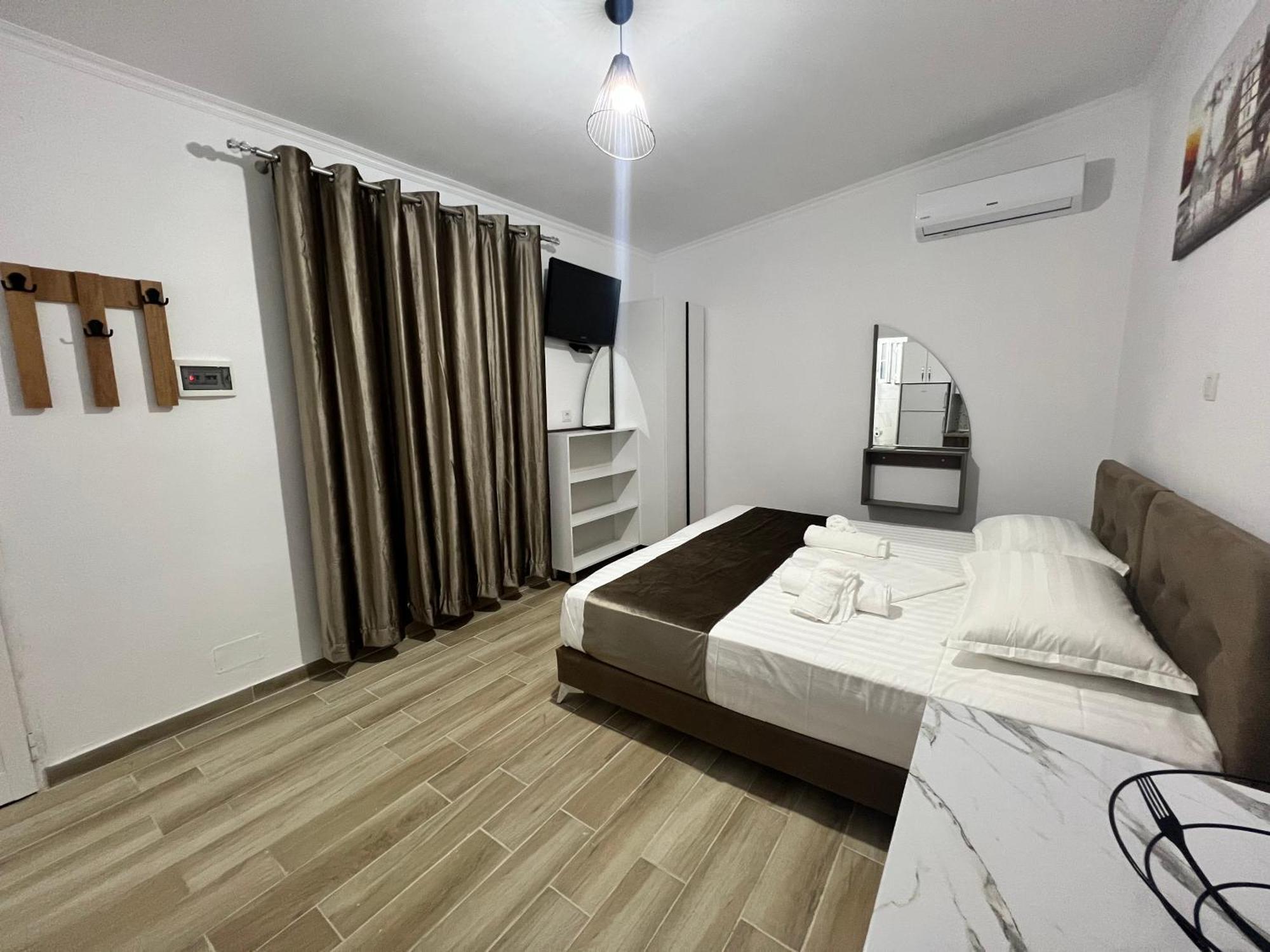 Full Moon Apartments Εξαμίλιο Εξωτερικό φωτογραφία