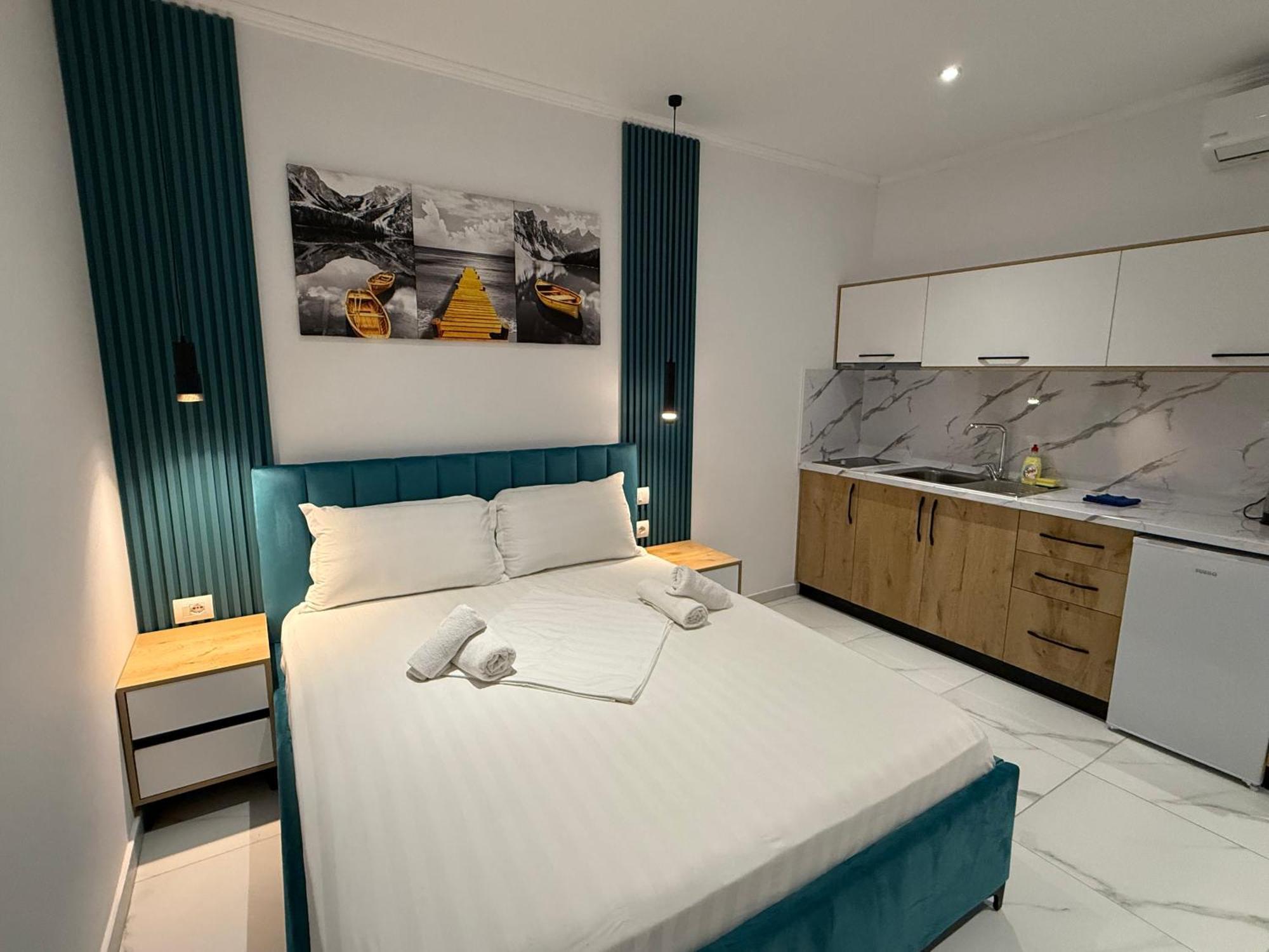 Full Moon Apartments Εξαμίλιο Εξωτερικό φωτογραφία