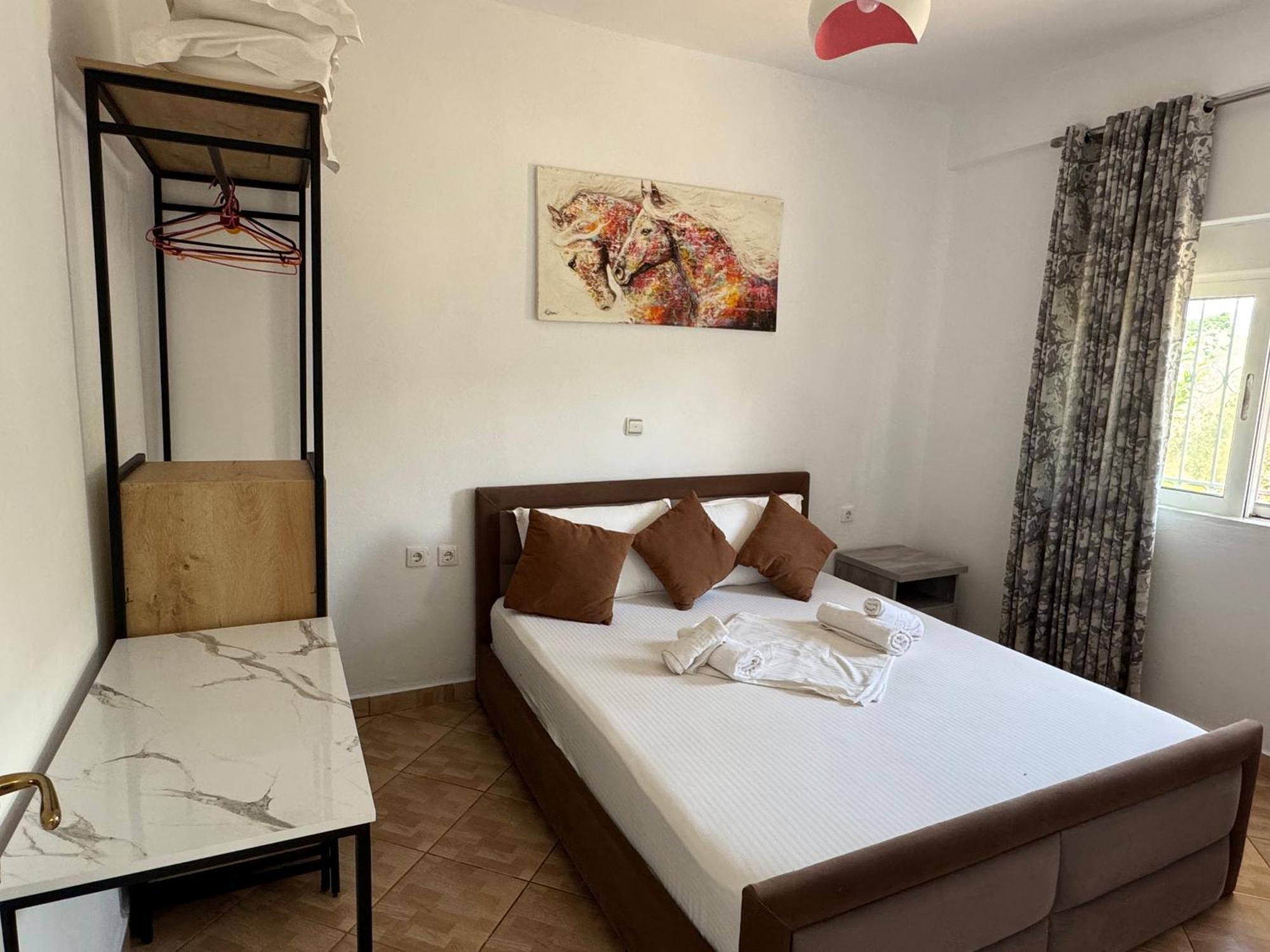 Full Moon Apartments Εξαμίλιο Εξωτερικό φωτογραφία