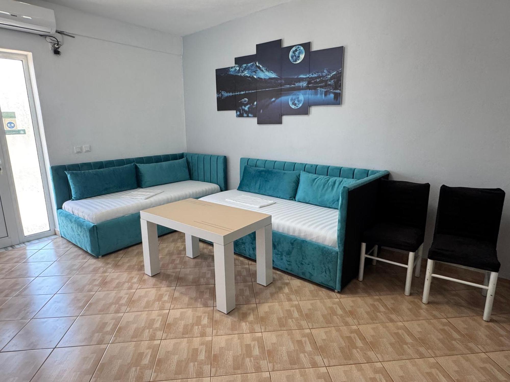 Full Moon Apartments Εξαμίλιο Εξωτερικό φωτογραφία
